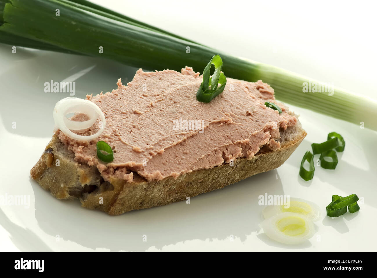 Паштет Велес печеночный