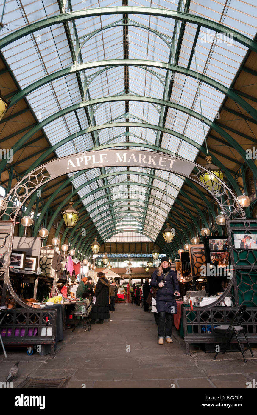 Covent Garden Market in Central London Stock Photo Alamy