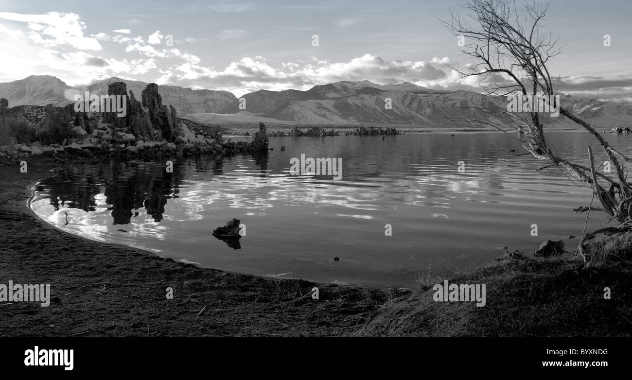 View of Sierra Nevada mountains at sunset from Mono Lake, the oldest in North America Stock Photo