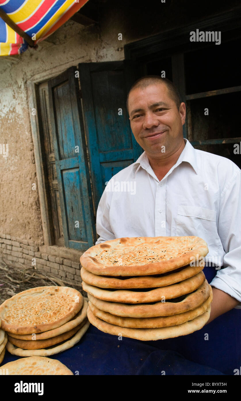 A traditional bakery in the old city of Kashgar Stock Photo Alamy