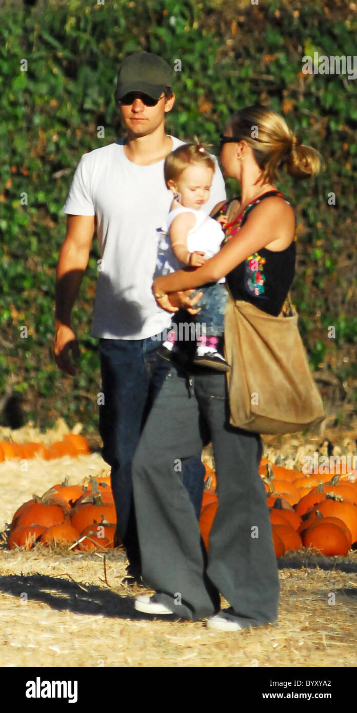 Tobey Maguire, his wife Jennifer Meyer and their daughter Ruby at the