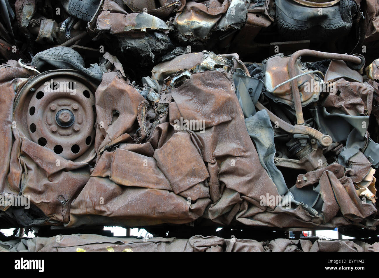 Cube of scrap metal car hires stock photography and images Alamy
