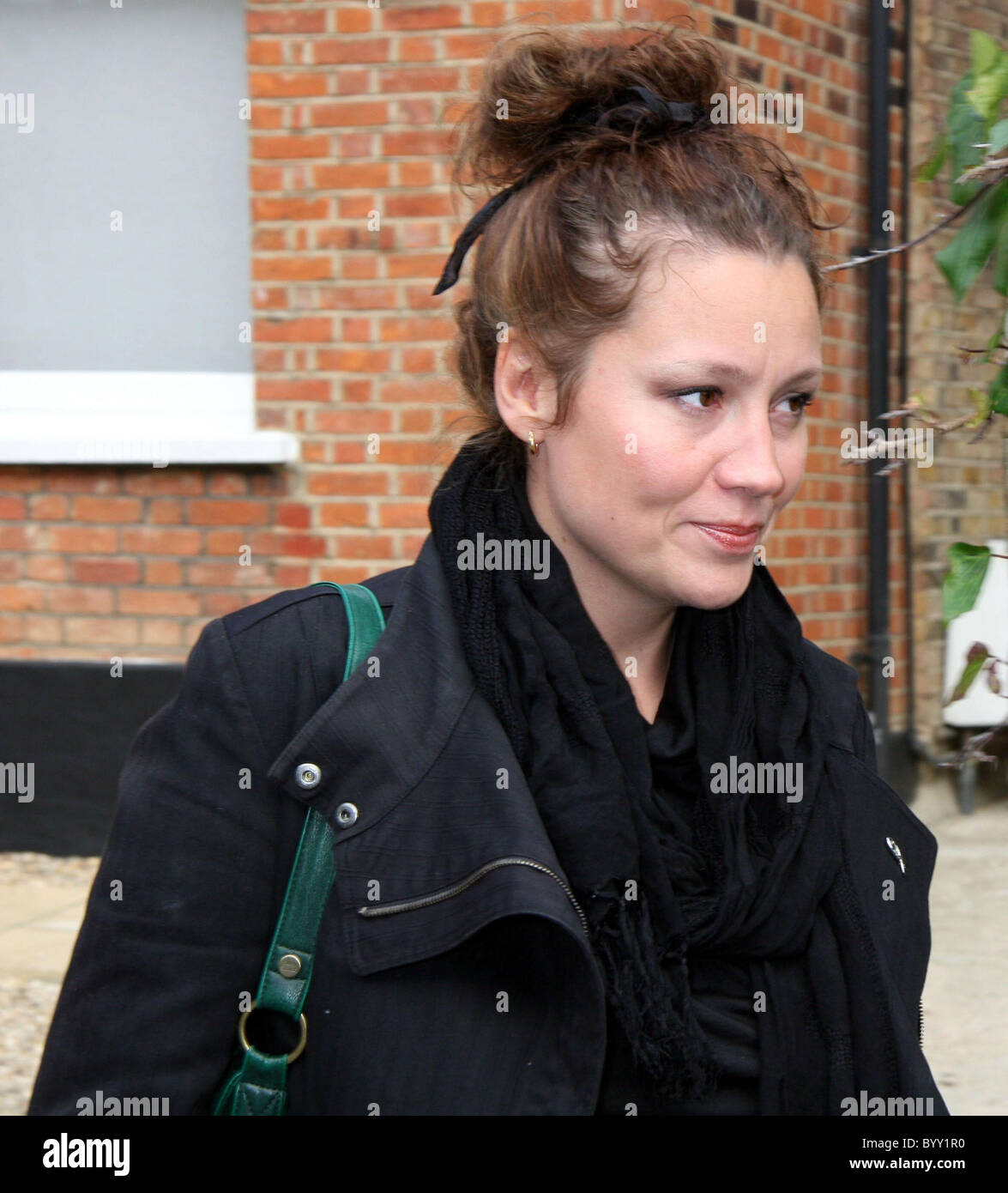 Niki Evans the X Factor finalist leaves the X Factor house and get in a  waiting car London, England - 08.10.07 Stock Photo - Alamy