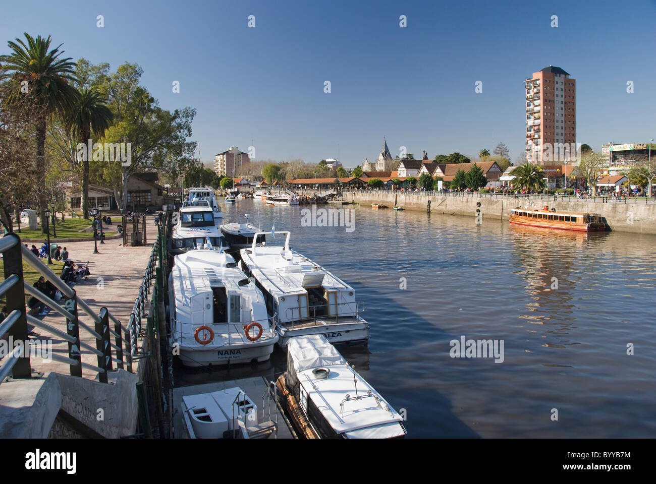 along the rio tigre; tigre, buenos aires, argentina Stock Photo ...