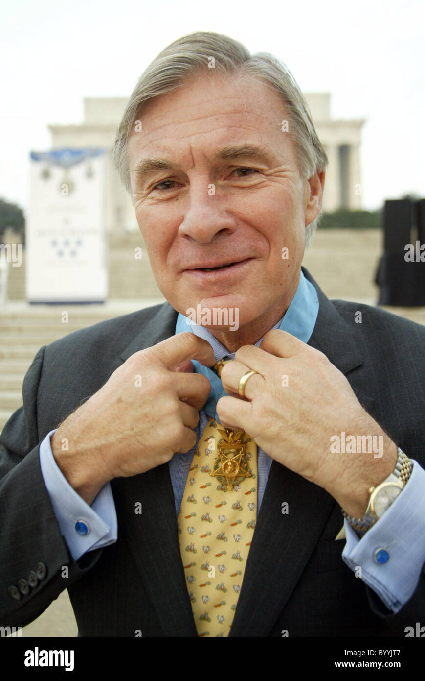 Paul Bucha Launch of the Above and Beyond award initiative for everyday