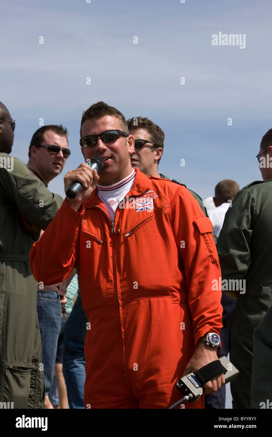 Red 10, Squadron Leader Graeme Bagnall, commentating on the Red Arrows display at RAF Lyneham Stock Photo