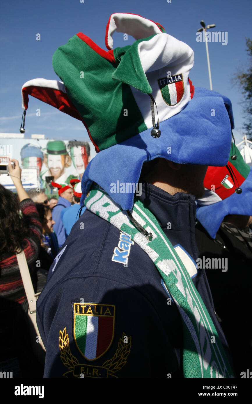 Irish fans and face paint hi-res stock photography and images - Alamy