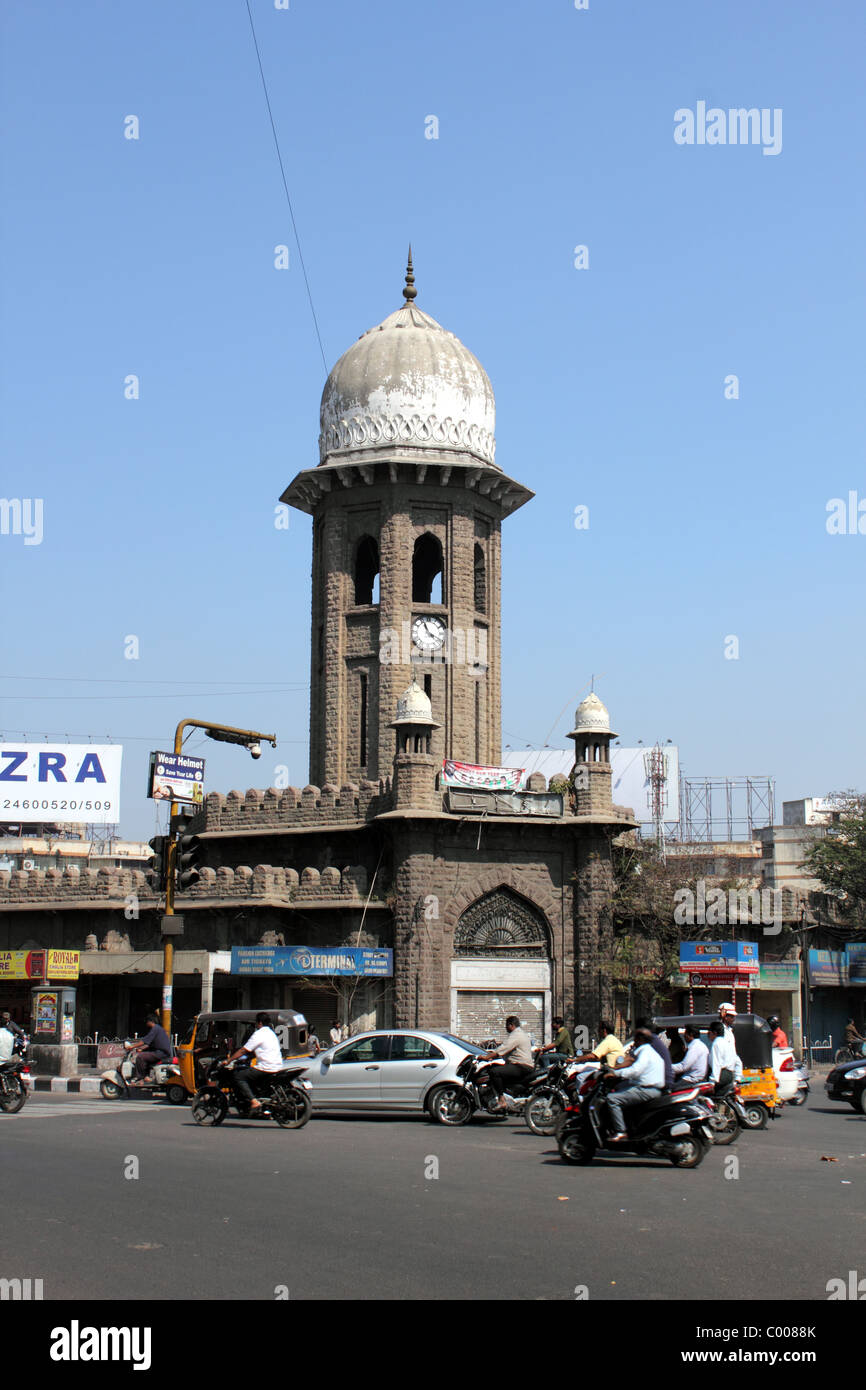 Upright view of traffic in front of Mozamjahi Market, Hyderabad India