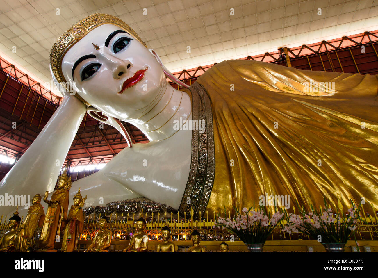 Shwethalyaung Reclining Buddha, Bago (Pegu), Myanmar (Burma) Stock Photo