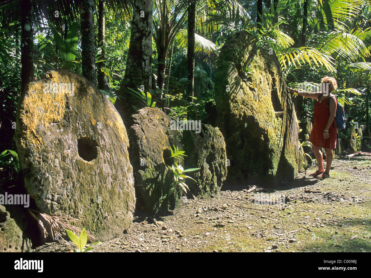 Elk166-7264 Micronesia, Federated States of Micronesia (FSM), Yap, Okau, rai (traditional stone money) Stock Photo
