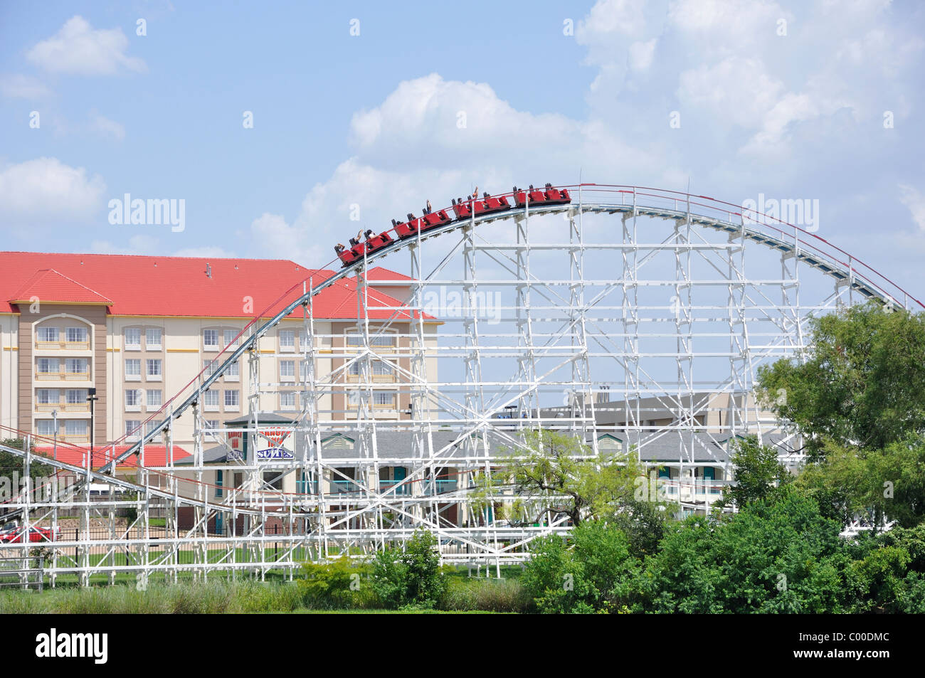 Six Flags Over Texas accommodations and rides, Fort Worth - Arlington ...