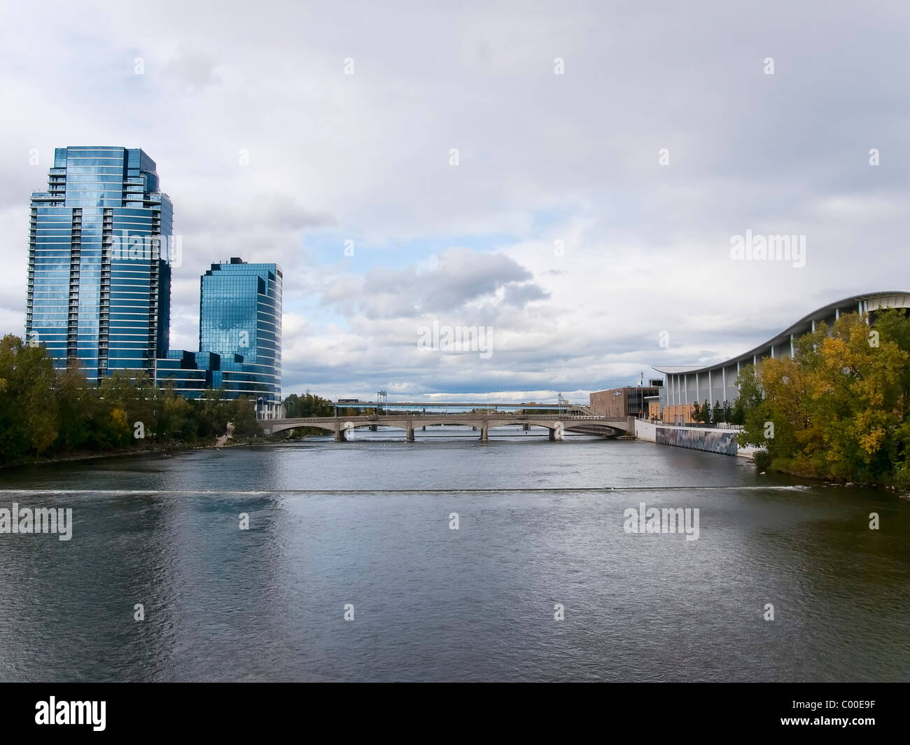 Grand rapids michigan skyline hi-res stock photography and images - Alamy