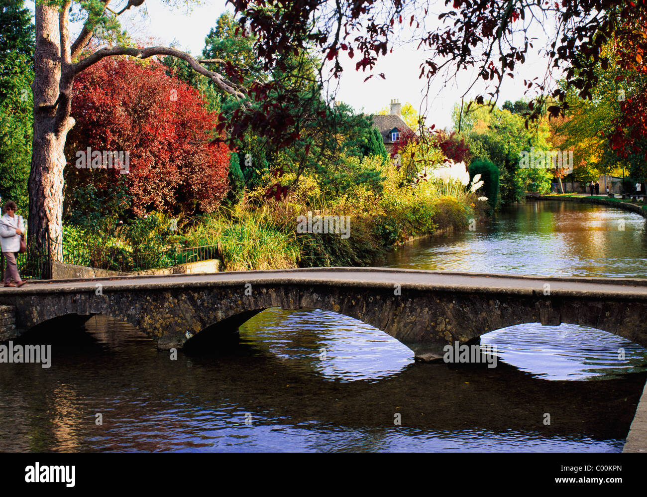 Stone arched bridges hi-res stock photography and images - Alamy