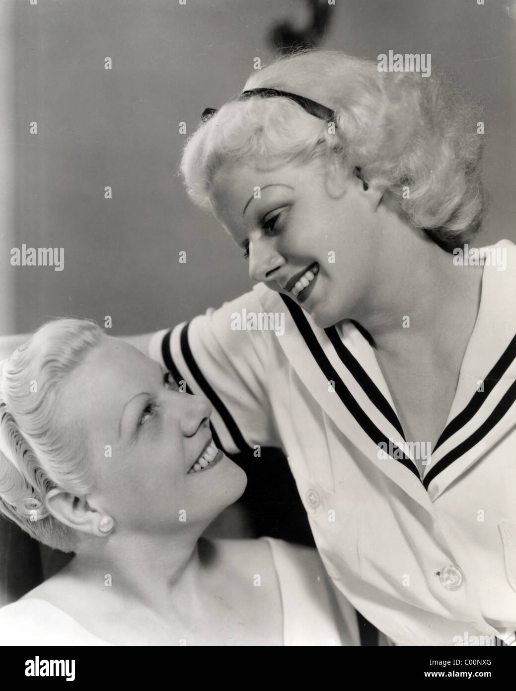 JEAN HARLOW (1911-1937) US film actress with her mother Jean Poe Carpenter  about 1930 Stock Photo - Alamy