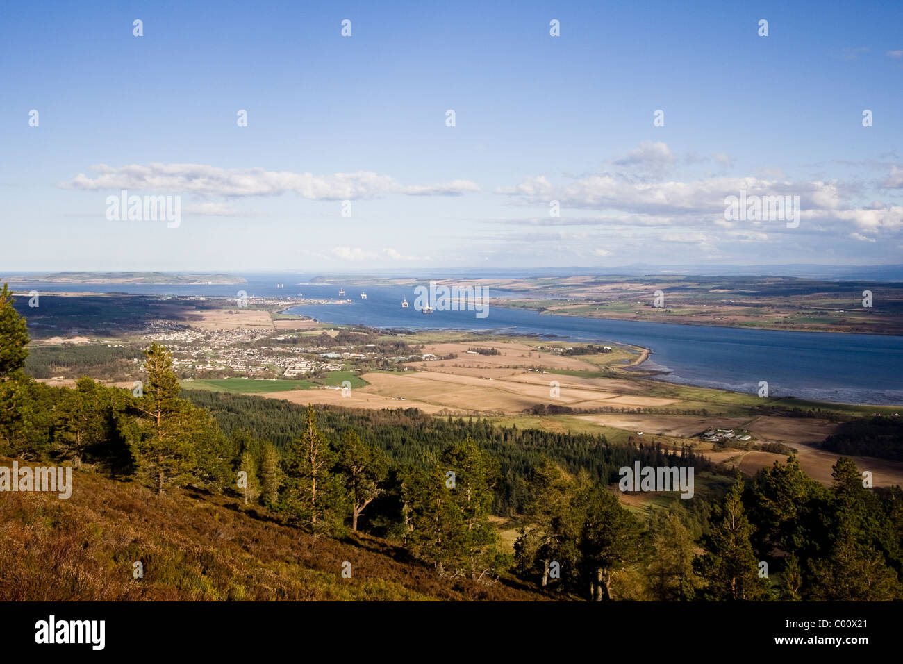 Cromarty Firth, Invergordon, Cromarty and oil rigs from Fyrish Monument, Fyrish Hill in Easter Ross Stock Photo