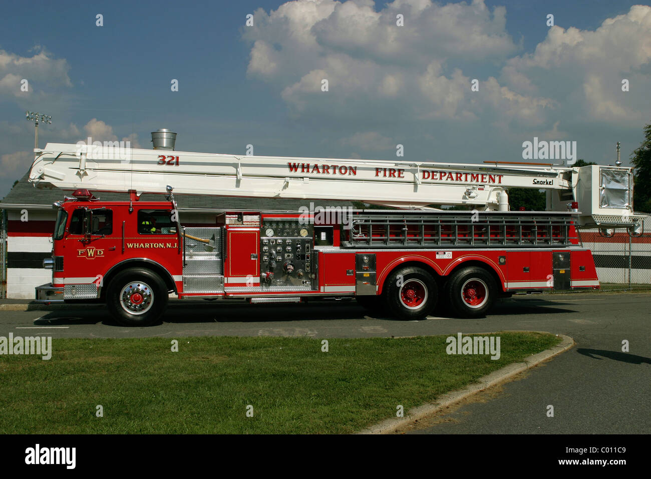 simon snorkel fire engine