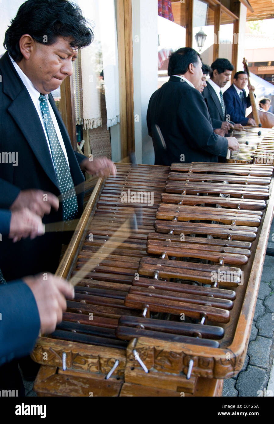 People musicians marimba hires stock photography and images Alamy