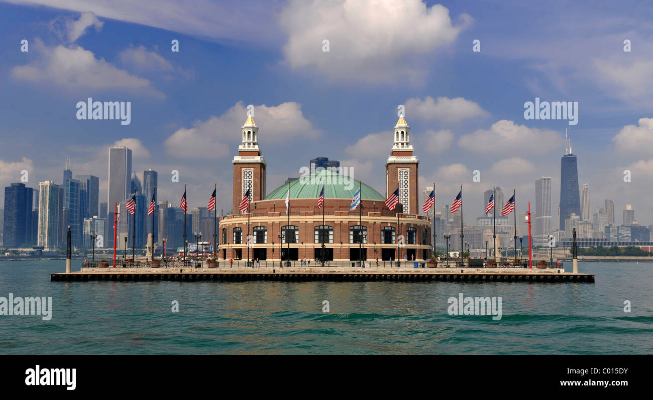 Navy Pier amusement park seen from Lake Michigan in front of the skyline with the John Hancock Center and the Aon Building Stock Photo