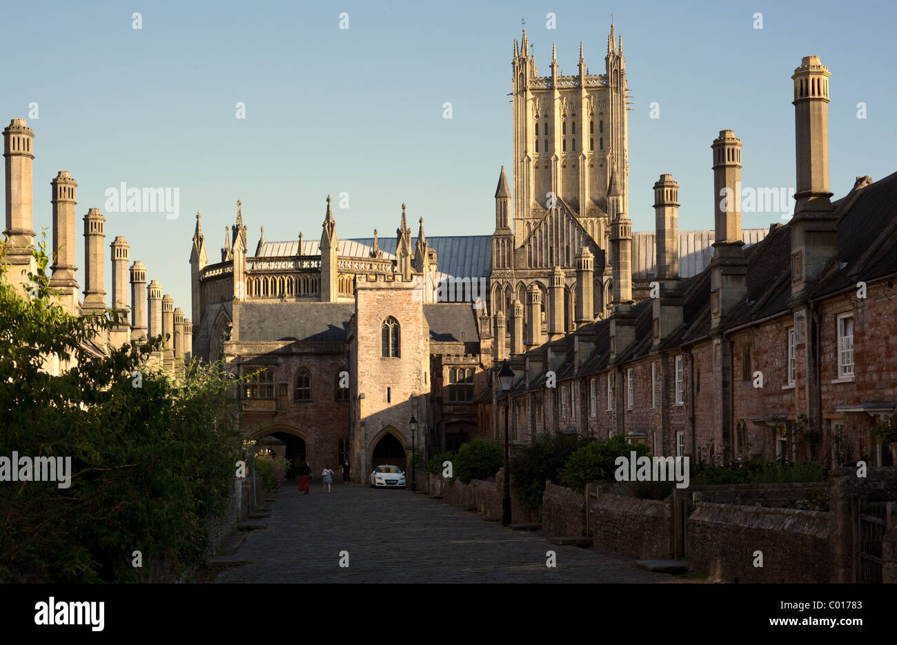 Vicar's Close Wells Cathedral and Cathedral School Wells Somerset England UK Stock Photo Alamy