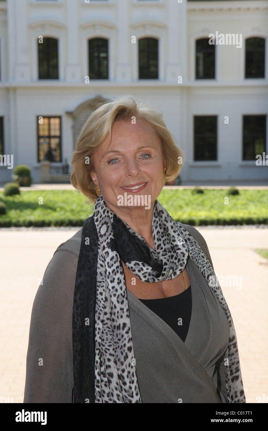 Ruth Maria Kubitschek Photocall ARD TV Crime Series Elvis Und Der ruth-maria-kubitschek-photocall-ard-tv-crime-series-elvis-und-der