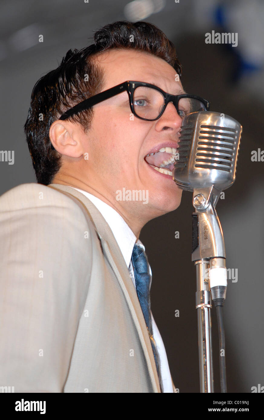 Cast Members From The Buddy Holly Story Performing Extracts From Stock Photo Alamy Cast Members From The Buddy Holly Story Performing Extracts From Stock Photo Alamy