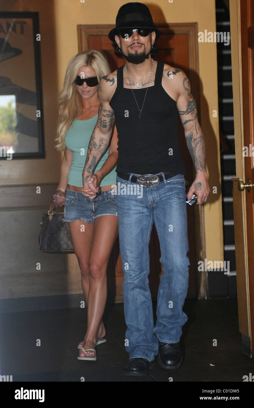 Dave Navarro Dined With New Girlfriend At A Restaurant On Sunset Stock Photo Alamy