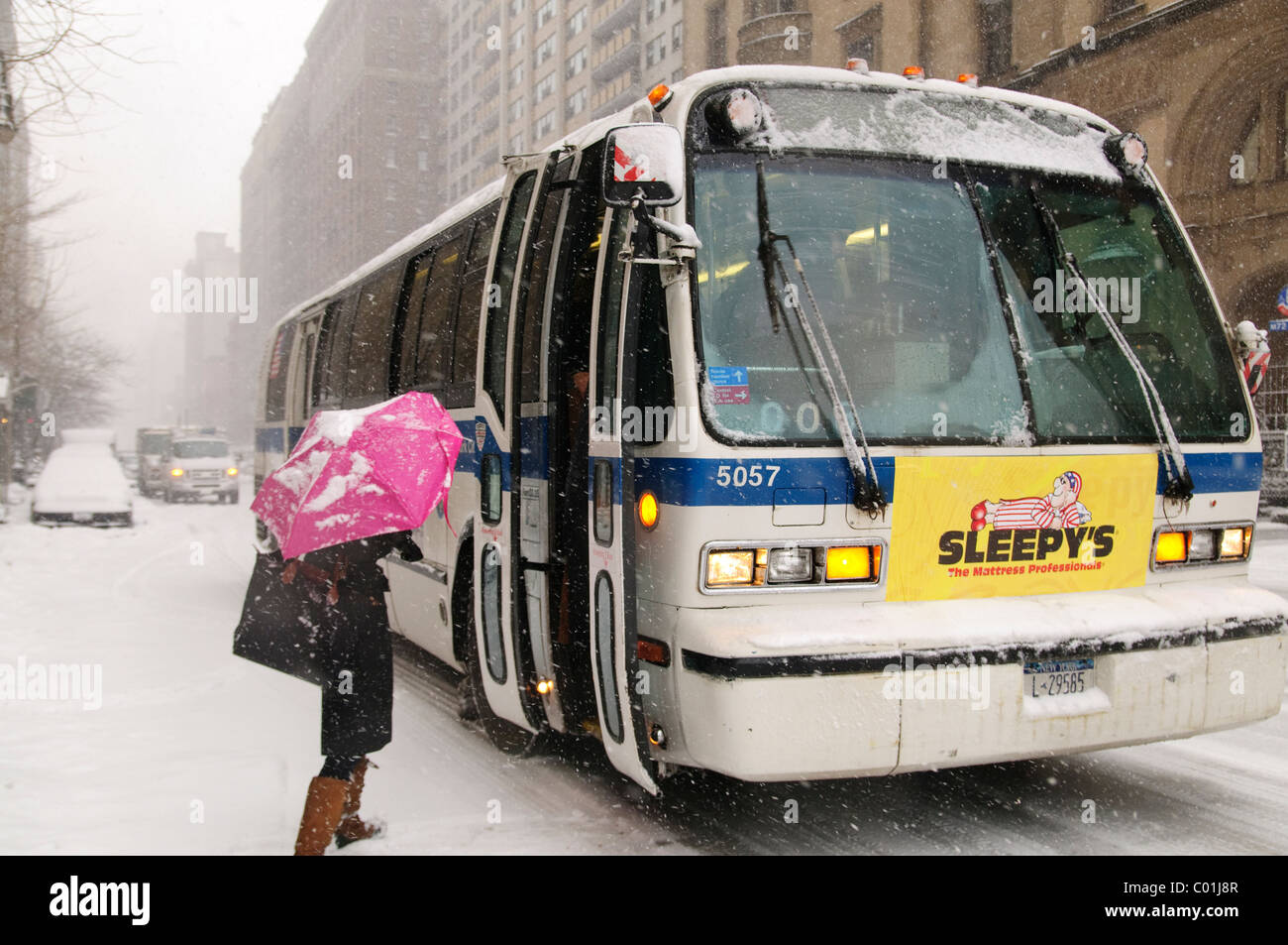 Manhattan, Snow Storm, January 25, 2011, New York City, MTA M72
