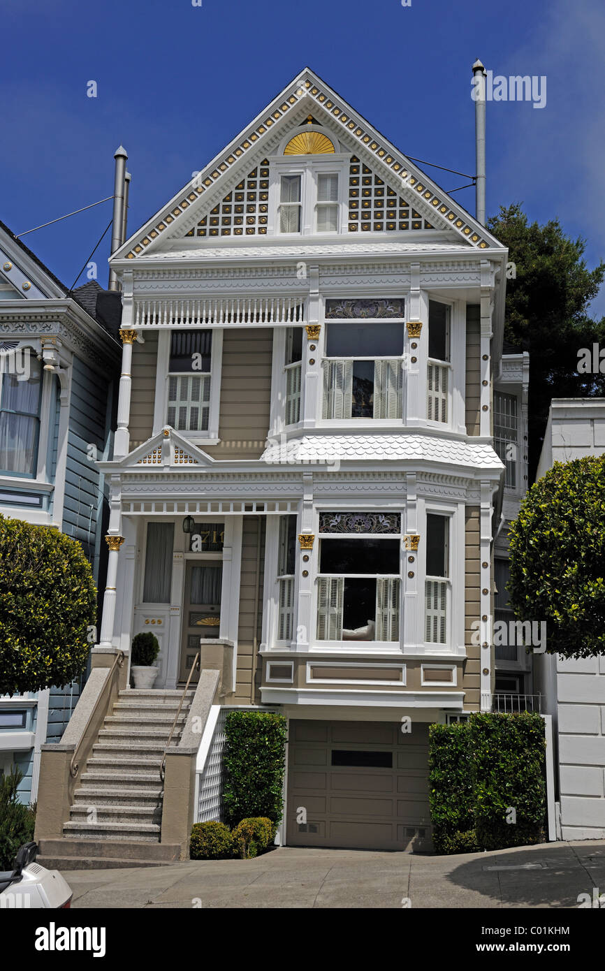 Victorian house, Painted Ladies, Alamo Square in San Francisco