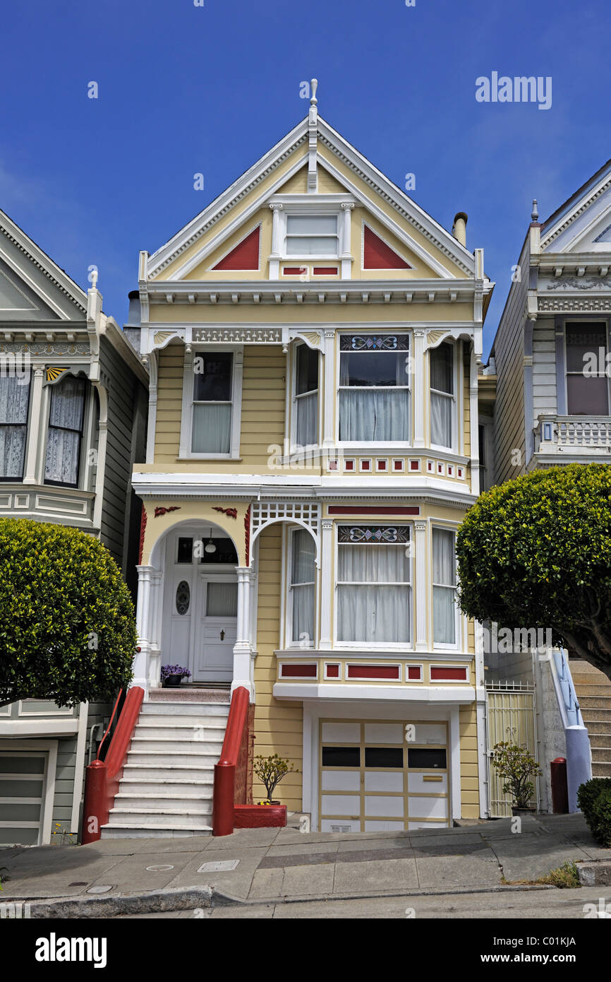 Victorian house, Painted Ladies, Alamo Square in San Francisco