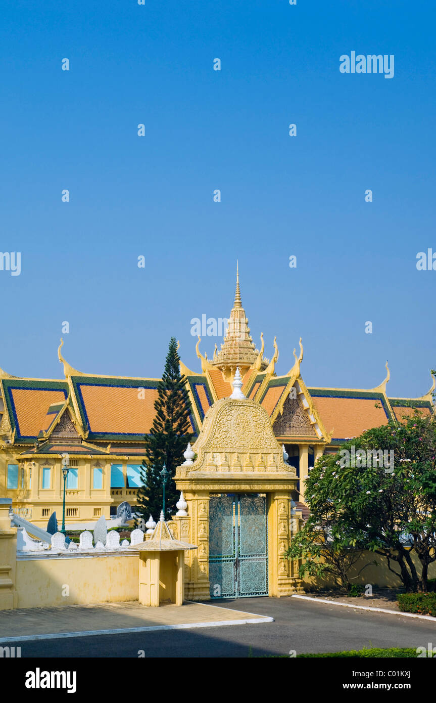 Entrance to the royal residence in the Royal Palace, Phnom Penh, Cambodia, Indochina, Southeast Asia, Asia Stock Photo
