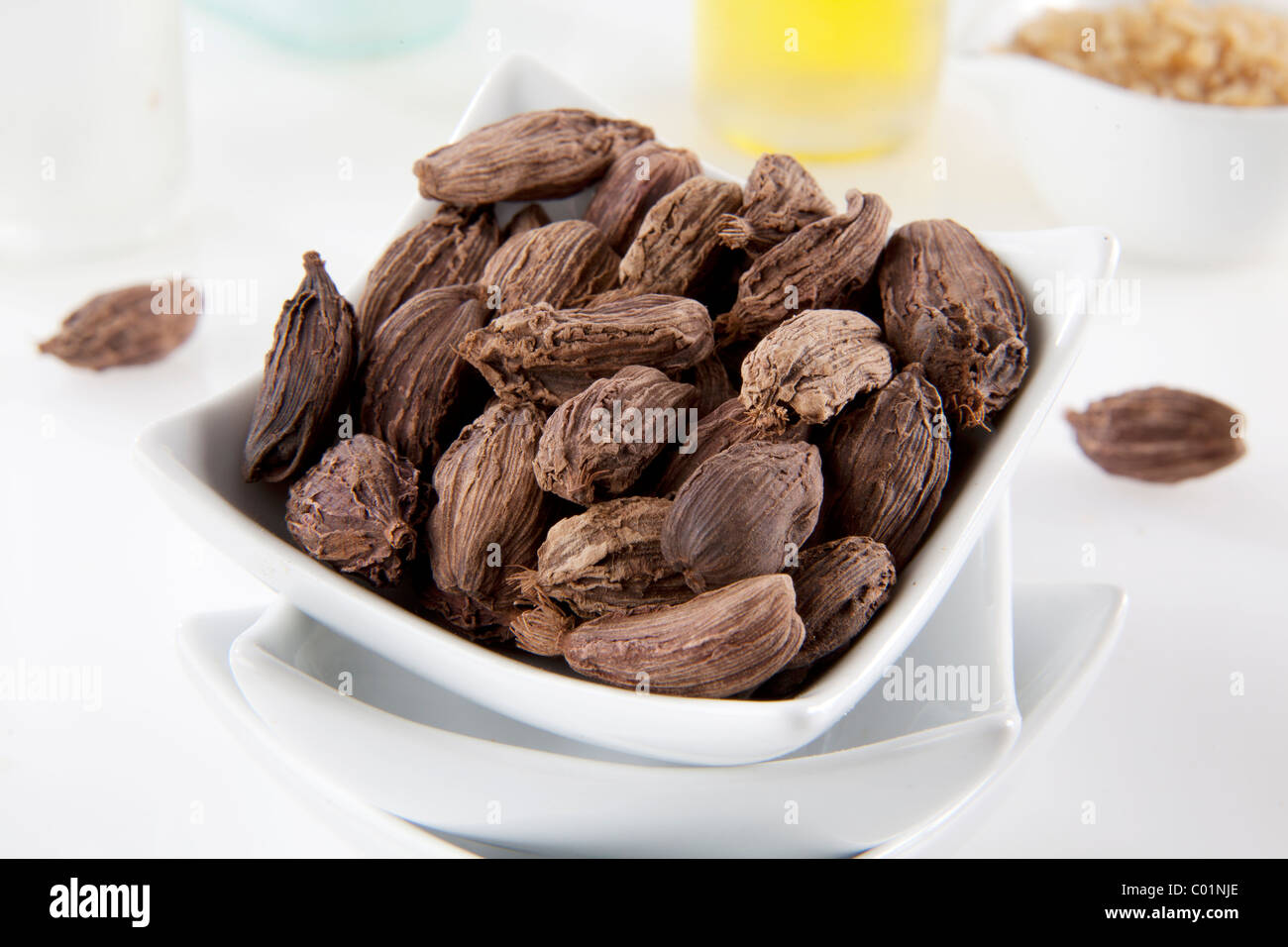 Whole black cardamom pods hires stock photography and images Alamy