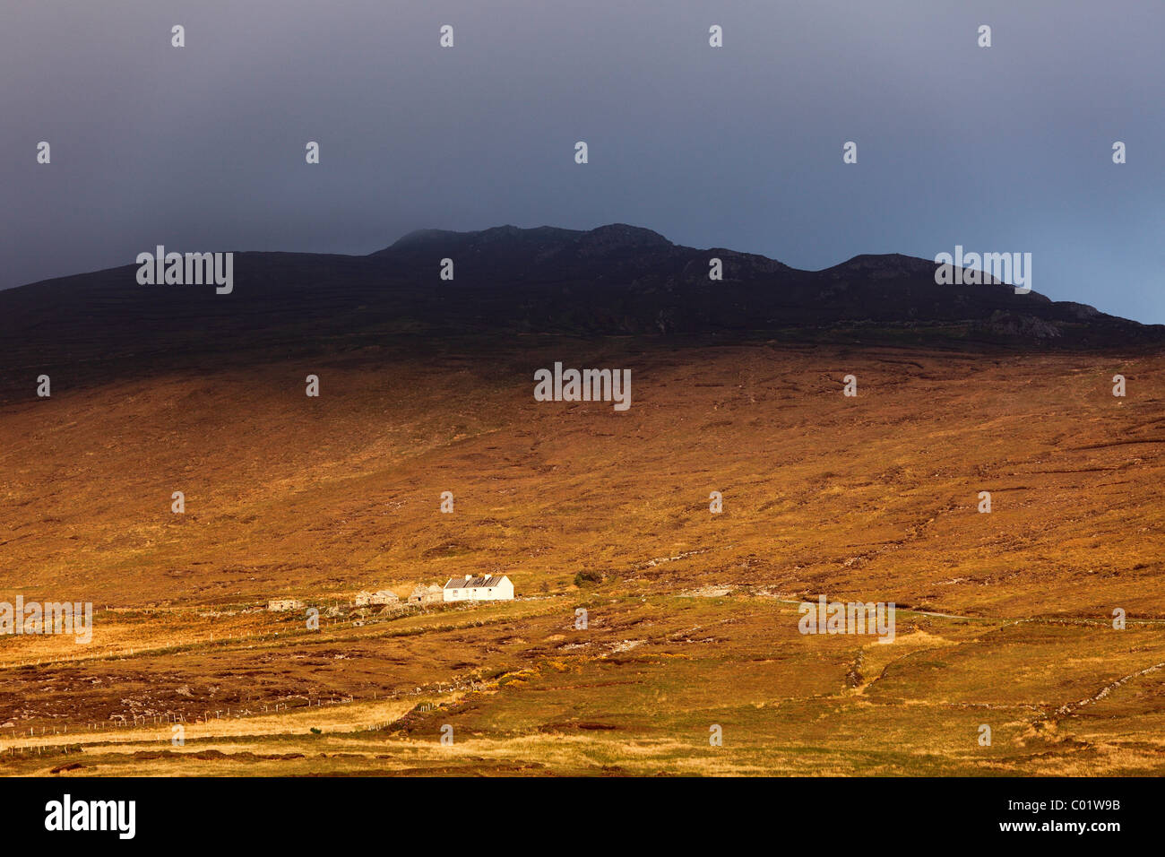 Lonely house, Achill Island, County Mayo, Connacht province, Republic of Ireland, Europe Stock Photo