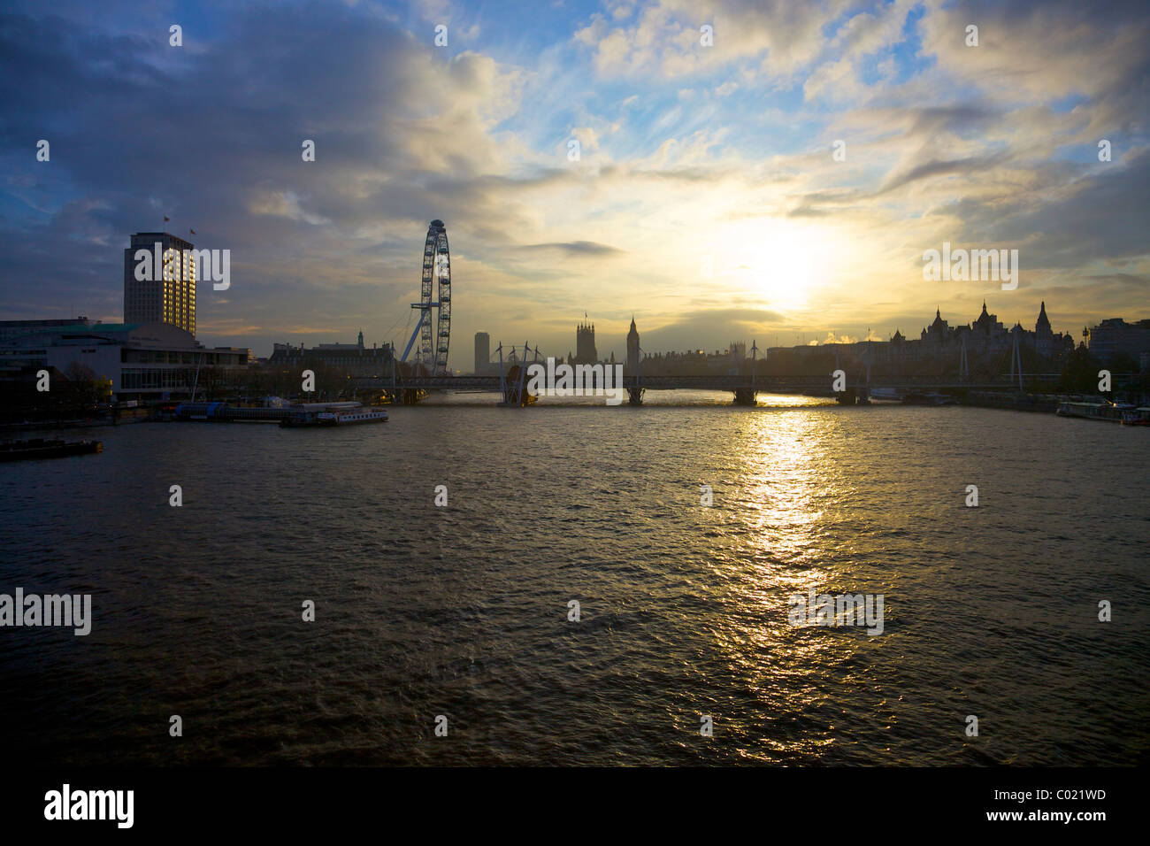 Big ben london eye river thames hi-res stock photography and images - Alamy