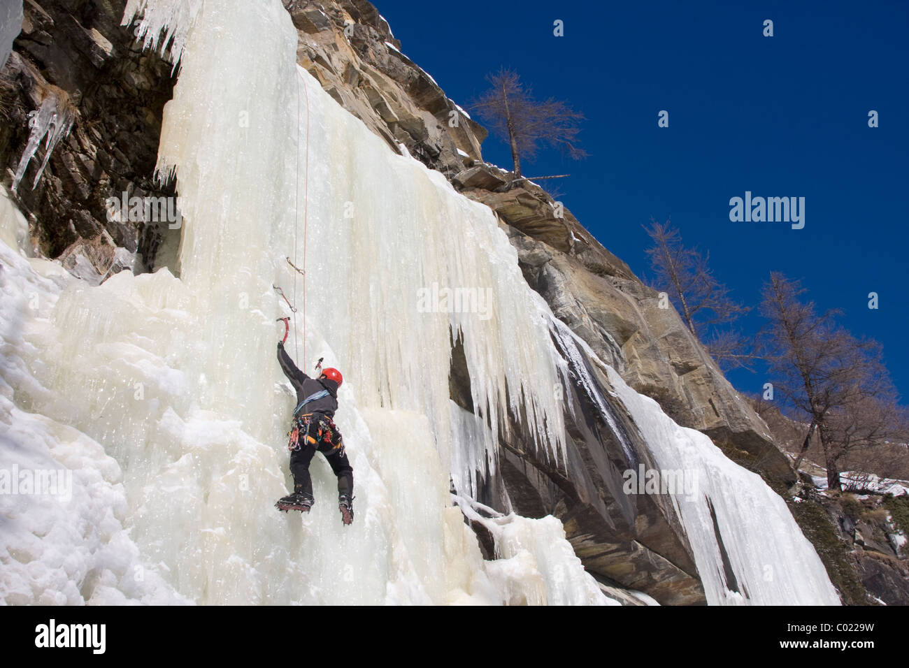 Bergsteiger winter hi-res stock photography and images - Alamy