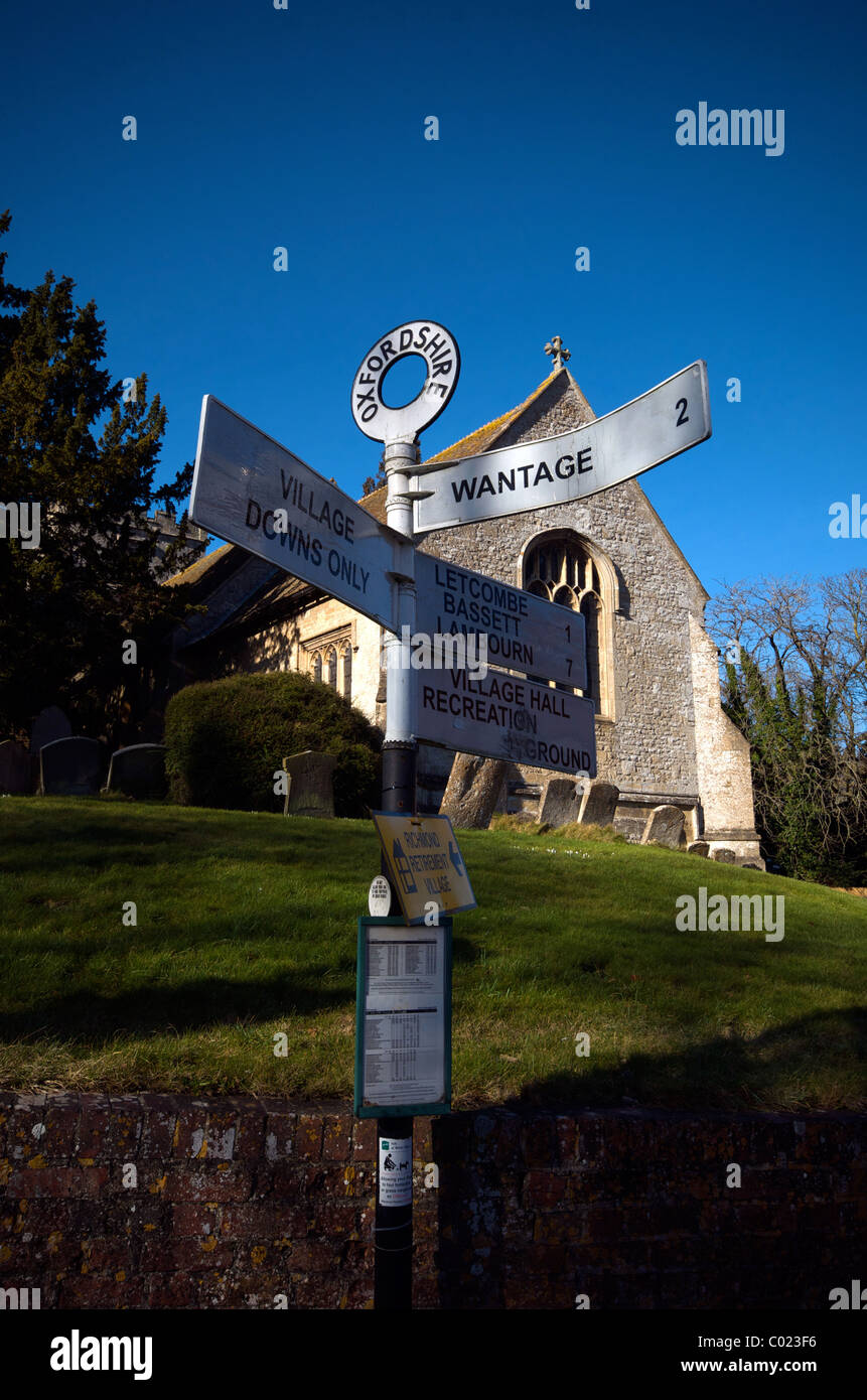 Wantage Sign Wantage parish church hi-res stock photography and images - Alamy