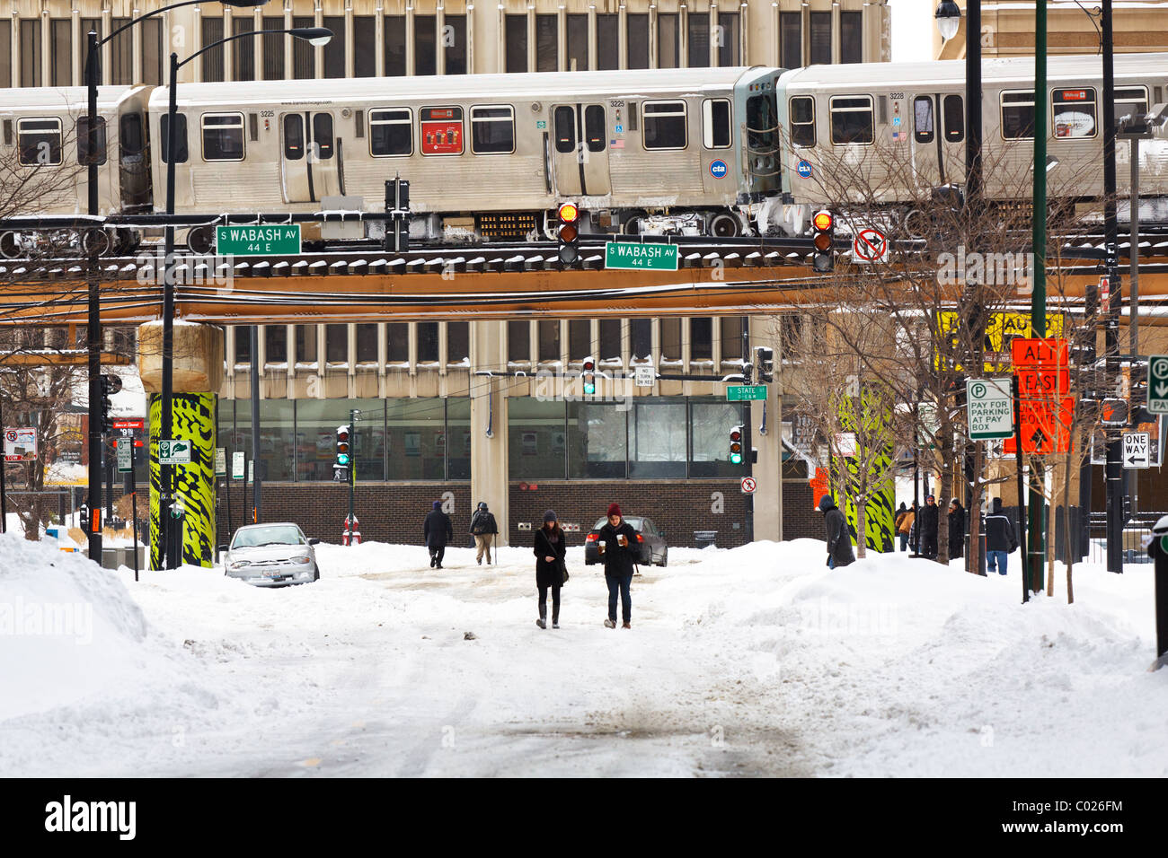 A train passes above Wabash Ave after the 2011 Chicago Blizzard Stock Photo