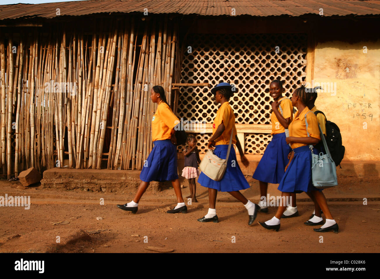 What School Uniforms Look Like In 15 Countries vlr.eng.br