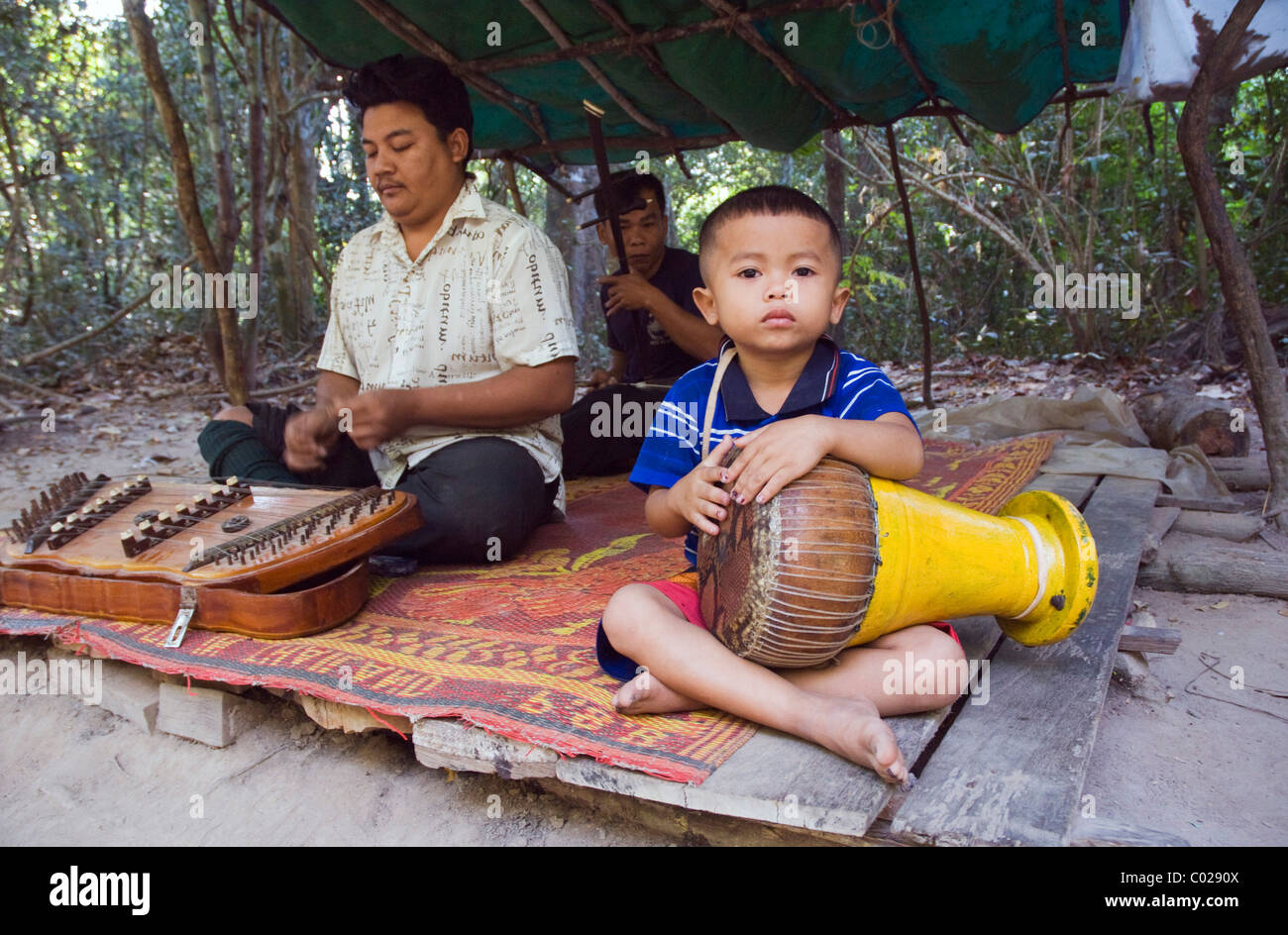 Khmer musicians in Angkor, Siem Reap, Cambodia, Indochina, Southeast Asia Stock Photo