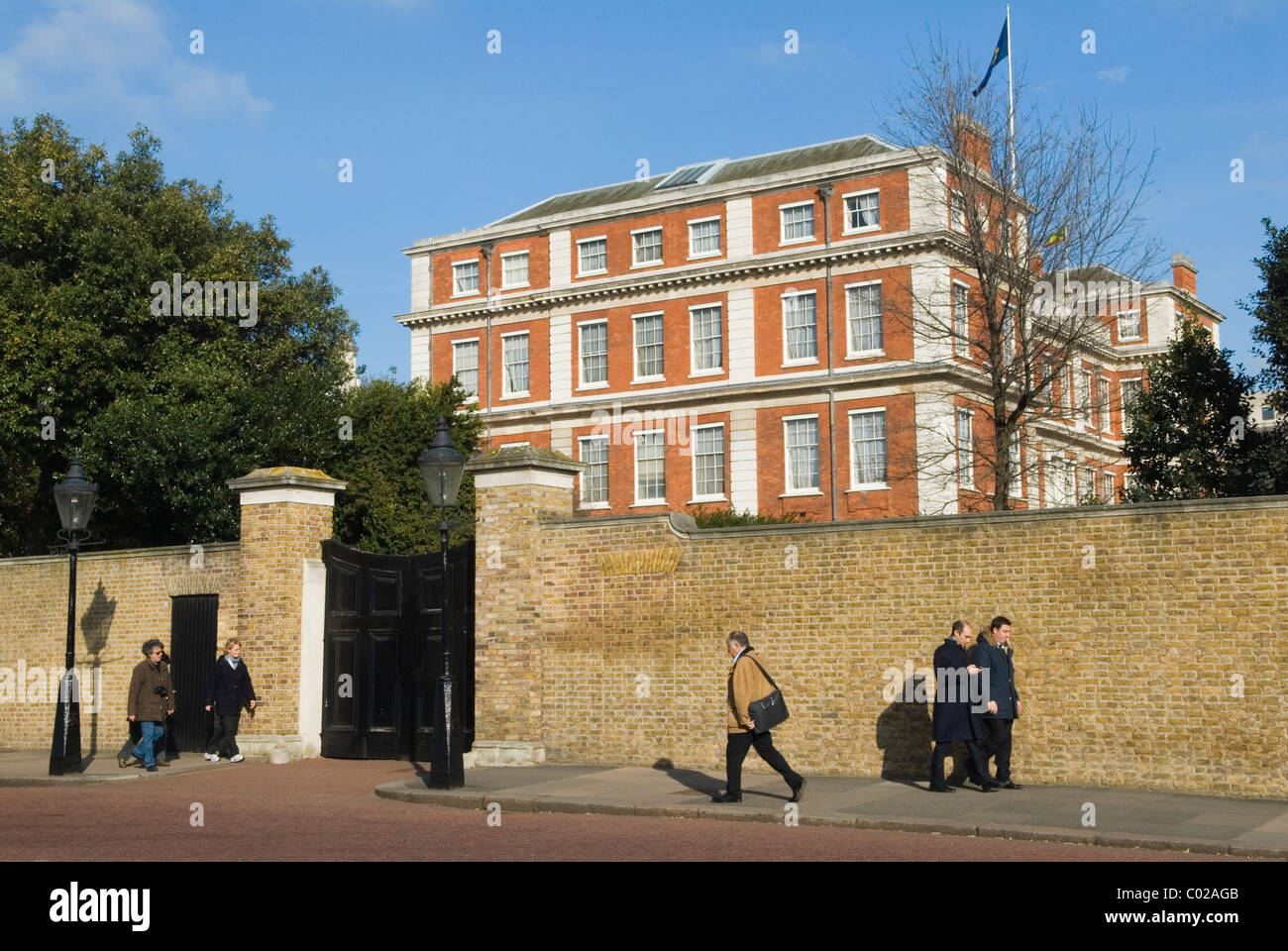 Marlborough House, Marlborough Road, off the Mall,  London SW1. HOMER SYKES Stock Photo