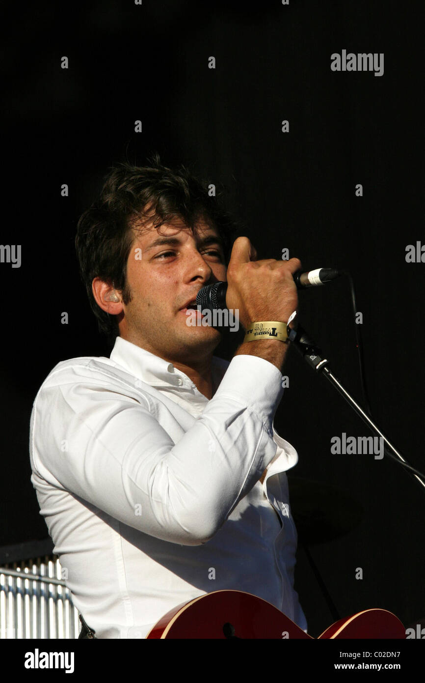 Mark Ronsons band perform at the Tennants Vital 07 festival in Belfast(05)