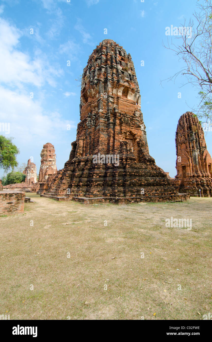 Ruins ayutthaya hi-res stock photography and images - Alamy