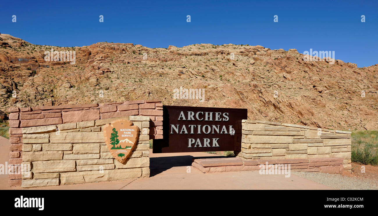 Arches National Park welcome sign, Moab, Utah, Southwestern United States, United States of America, USA Stock Photo