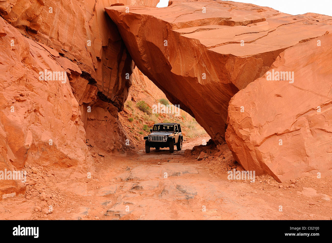 Four wheel drive car hi-res stock photography and images - Alamy