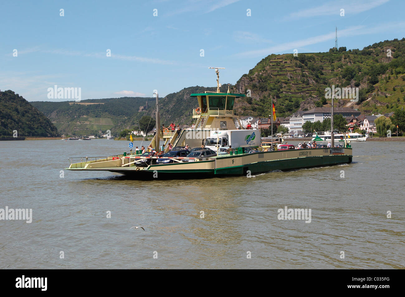 Rhine ferry Loreley VI between St Goar and St Goarshausen, St Goar, Rhineland-Palatinate, Germany, Europe Stock Photo