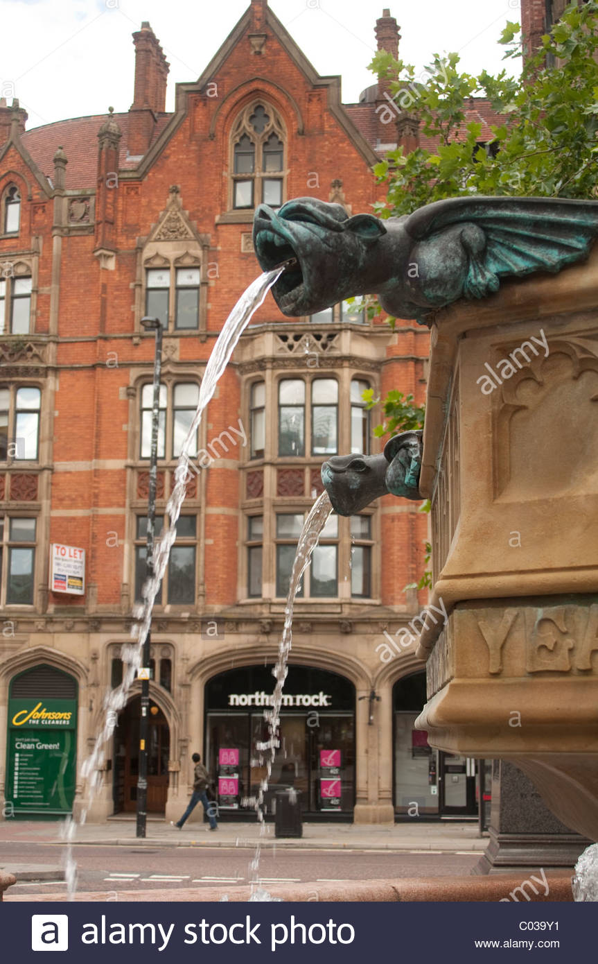Manchester Fountain Stock Photos & Manchester Fountain Stock Images Alamy