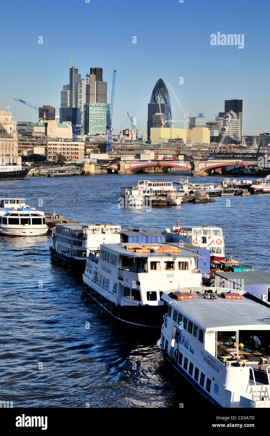 City of london tall buildings hi-res stock photography and images - Alamy