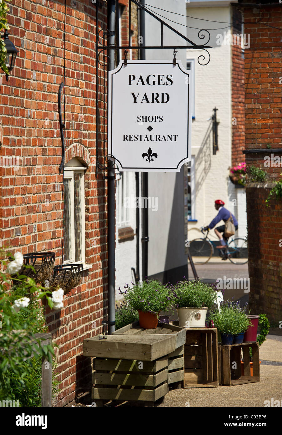Pages Yard , in pages court petersfield which houses Restaurants , cafe and shops Stock Photo
