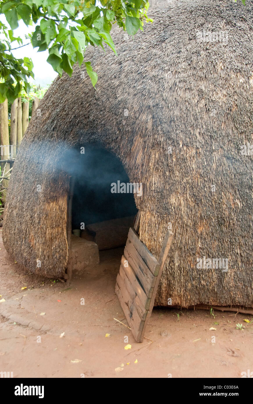 South Africa, Durban, Valley of the Thousand Hills, Phezulu Park. Traditional Zulu village, typical thatched Zulu hut. Stock Photo