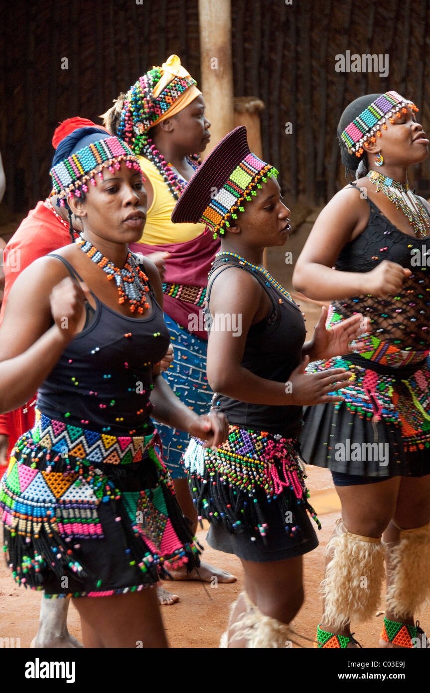 Zulu women hi-res stock photography and images - Alamy