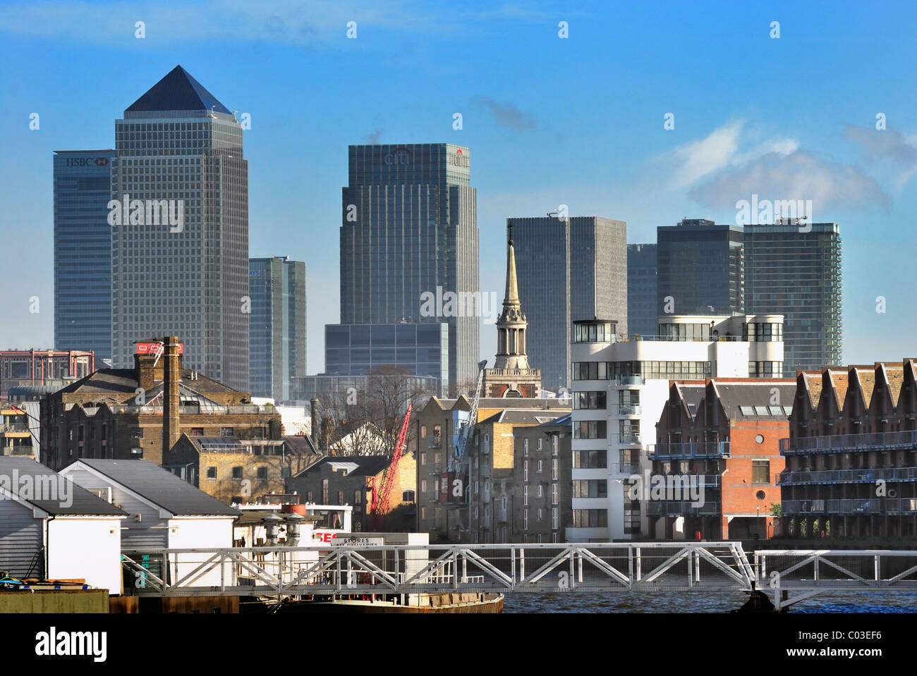 Tall rise buildings canary wharf hi-res stock photography and images ...